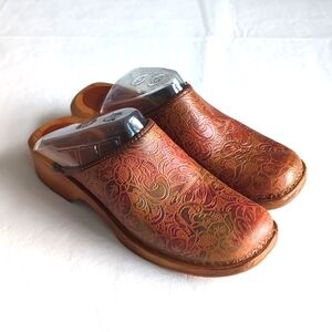 Geier Wally Austria Colorful Tueled Leather Floral Chunky Clogs Women's Size 39